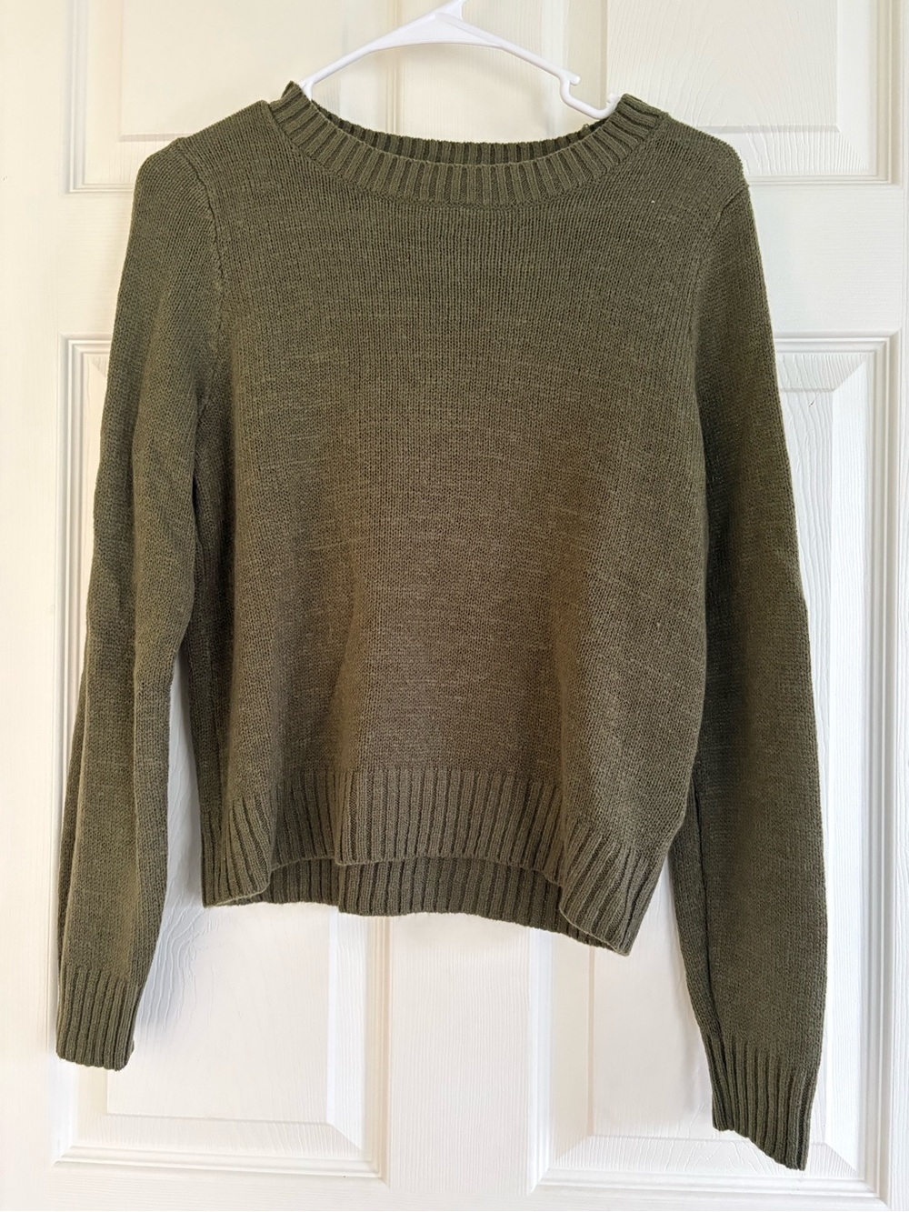 H&M Olive Green Ribbed Crewneck Sweater